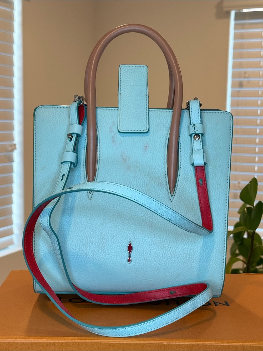 ๐น๐๐๐ Christian Louboutin Mint Green and Tan Leather handles with Red Inside tote - Picture 7 of 16